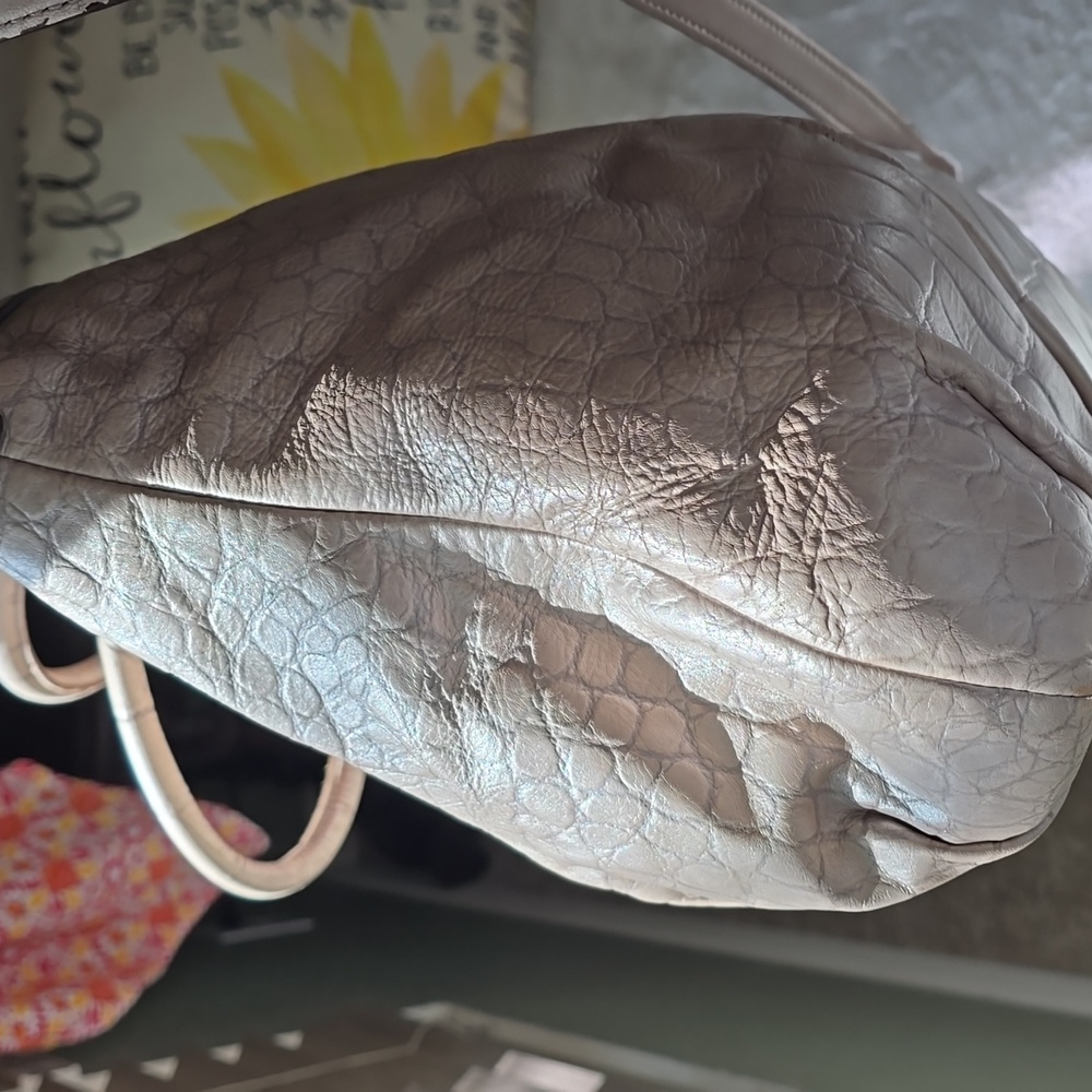 COACH Madison LINDSEY Croc Embossed Large Purse - Picture 8 of 16